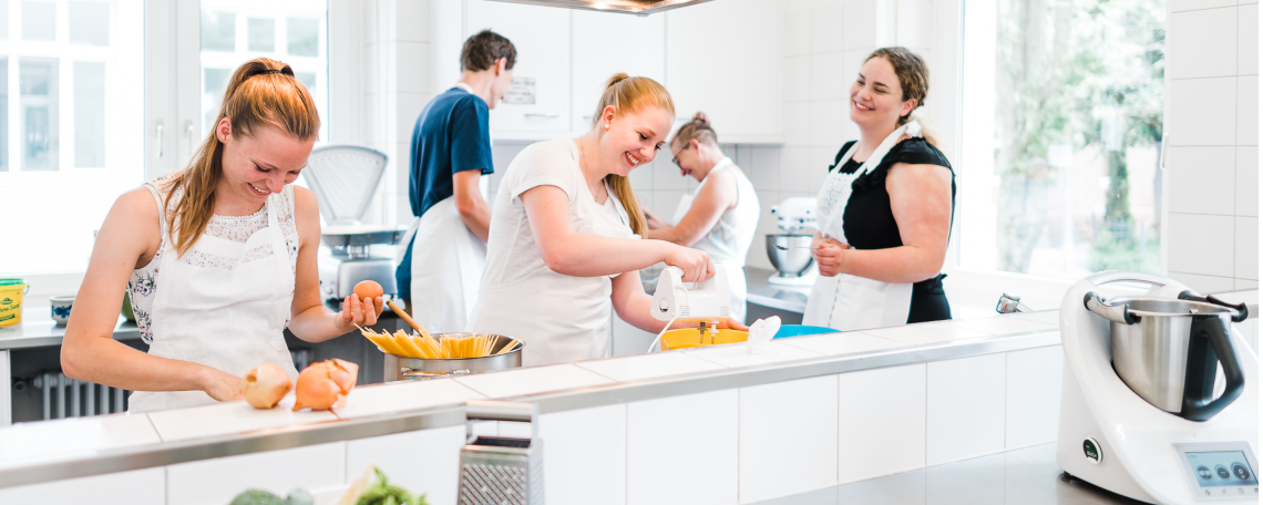 (2027/10) Schulplatz an der Berufsfachschule für Familienpflege, 1. Bild